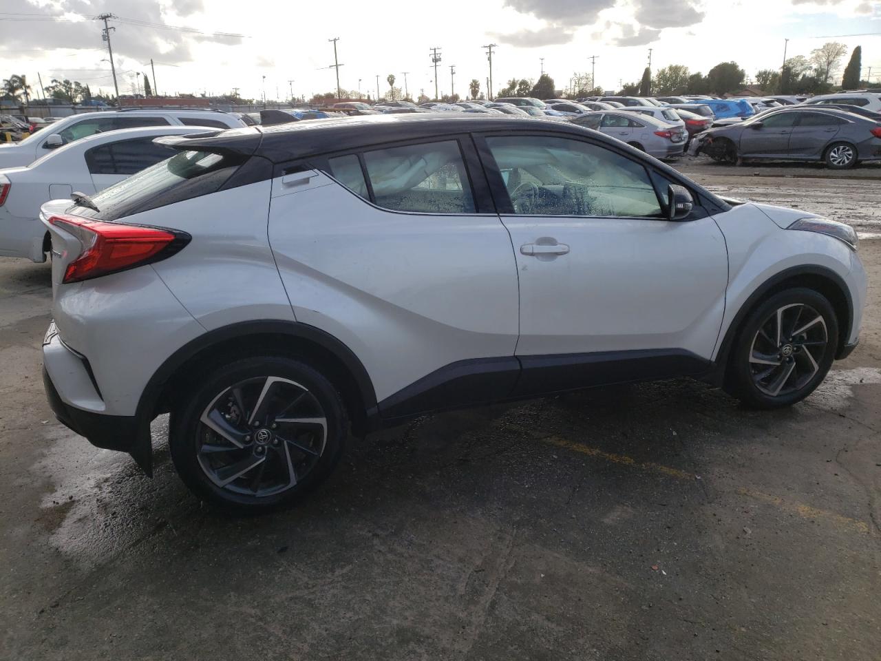 2022 TOYOTA C-HR XLE VIN:NMTKHMBX4NR147590