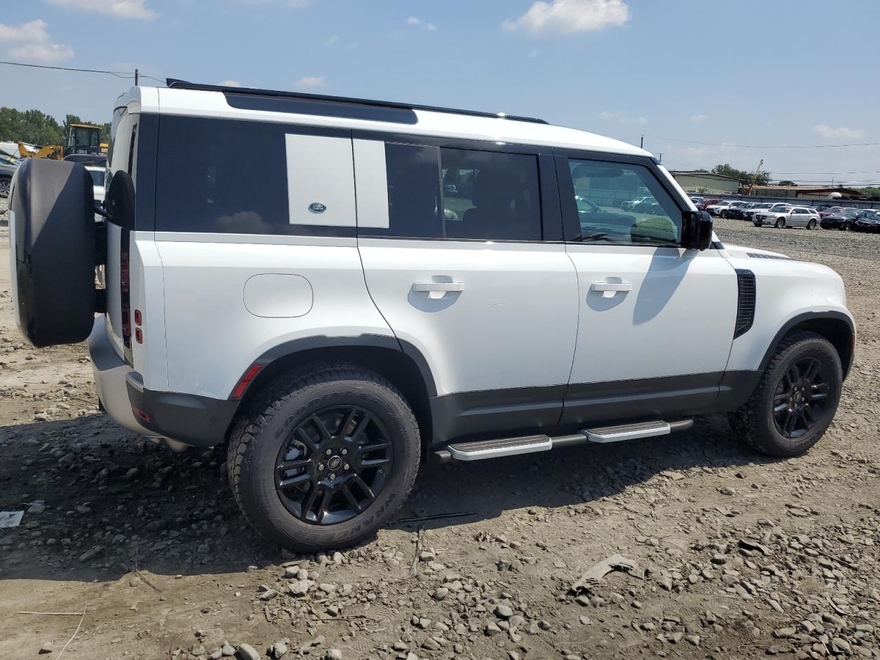 2024 LAND ROVER DEFENDER 110 S VIN:SALEJ7EUXR2264053