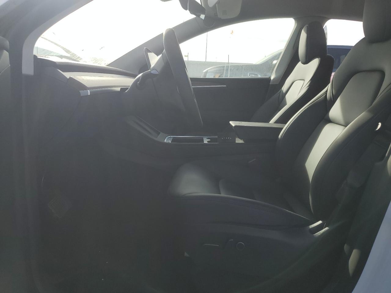 2024 TESLA MODEL Y  VIN:7SAYGDEE8RF089117