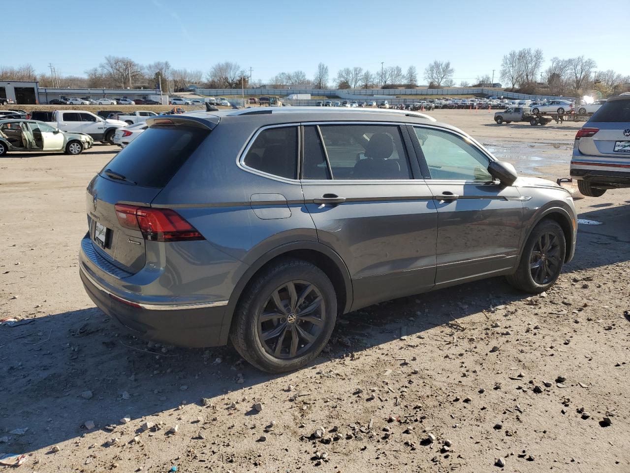 2024 VOLKSWAGEN TIGUAN SE VIN:3VVMB7AX9RM081415
