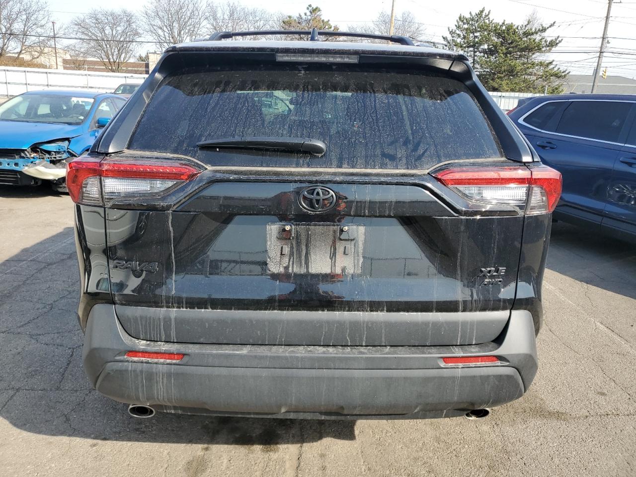 2024 TOYOTA RAV4 XLE PREMIUM VIN:2T3A1RFV5RW495698