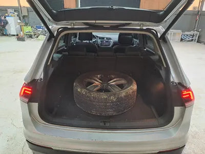2018 Volkswagen Tiguan WVGZZZ5NZJW927894 VIN:WVGZZZ5NZJW927894