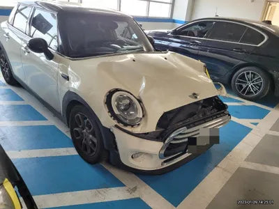 2014 MINI Cooper VIN: