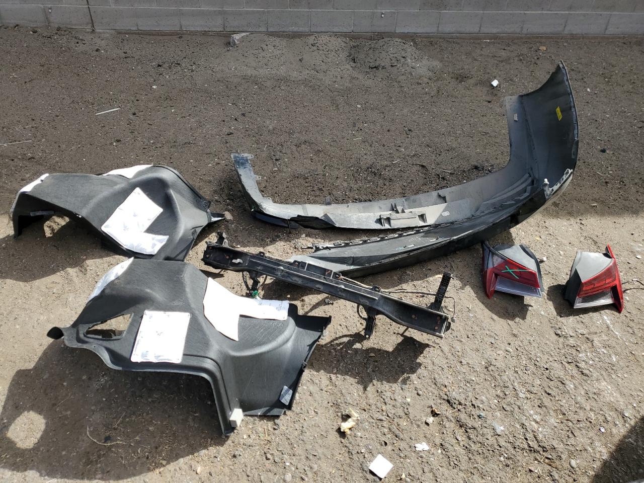 2023 HYUNDAI ELANTRA LIMITED VIN:5NPLP4AG2PH112159