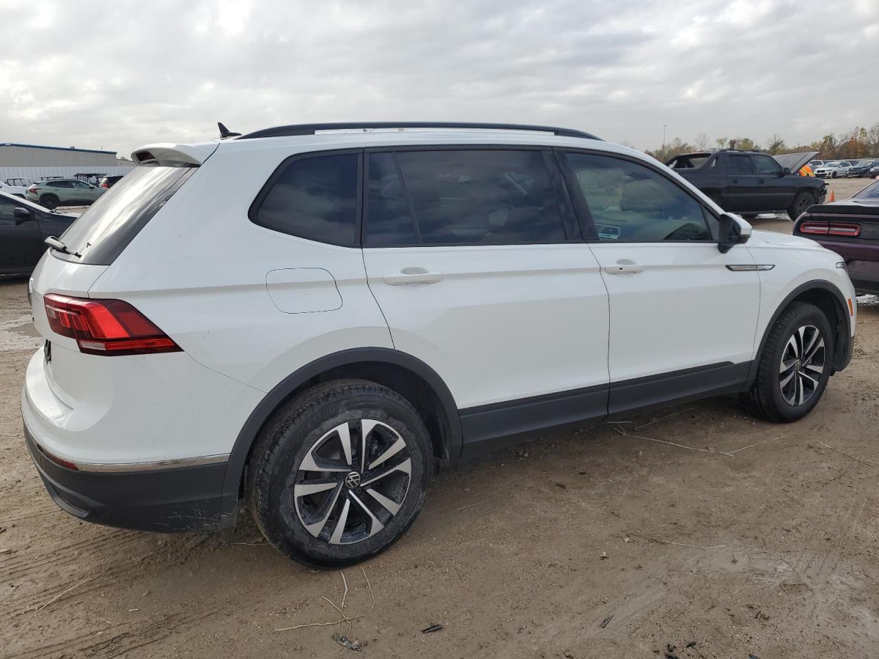 2022 VOLKSWAGEN TIGUAN S VIN:3VV1B7AX6NM088271