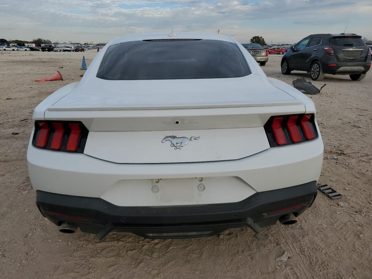 2024 FORD MUSTANG  VIN:1FA6P8TH3R5114909