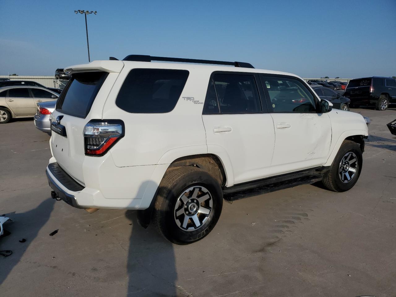 2024 TOYOTA 4RUNNER SR5/SR5 PREMIUM VIN:JTEPU5JR8R6223714