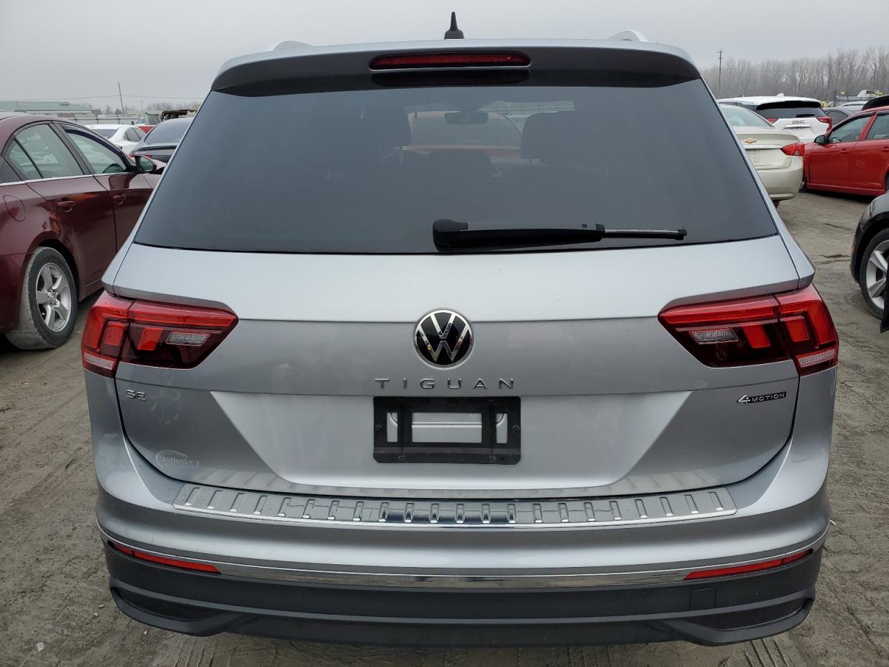 2022 VOLKSWAGEN TIGUAN SE VIN:3VV2B7AX0NM083247