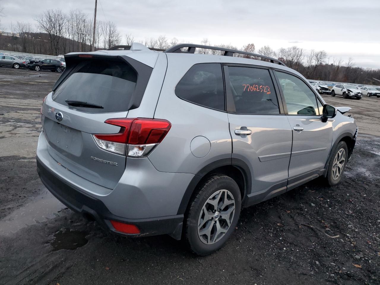 2022 SUBARU FORESTER PREMIUM VIN:JF2SKADC7NH439252