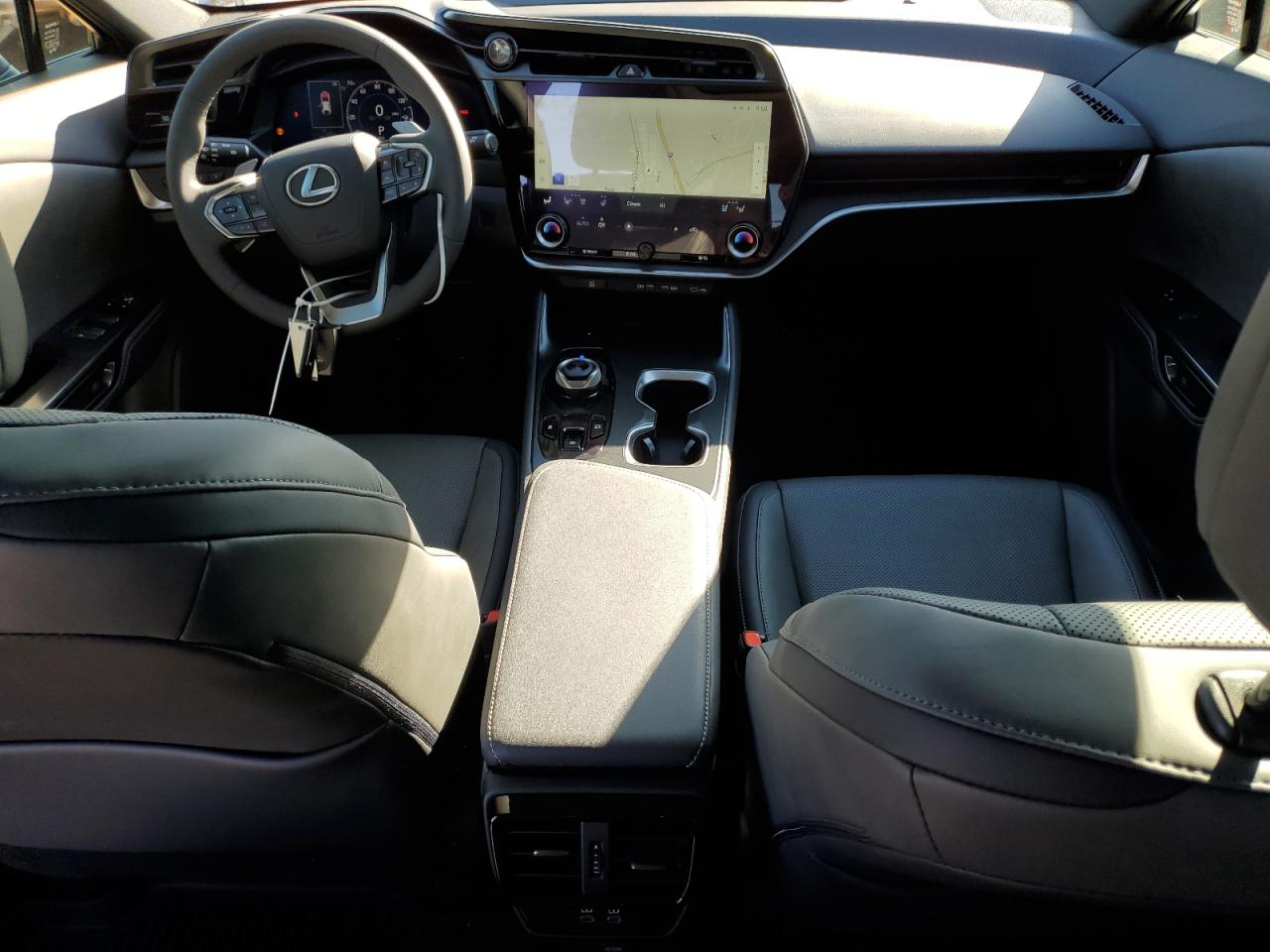 2024 LEXUS RZ 300E VIN:JTJABABB8RA005034