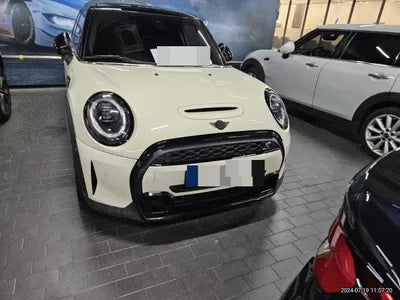 2021 MINI Cooper VIN: