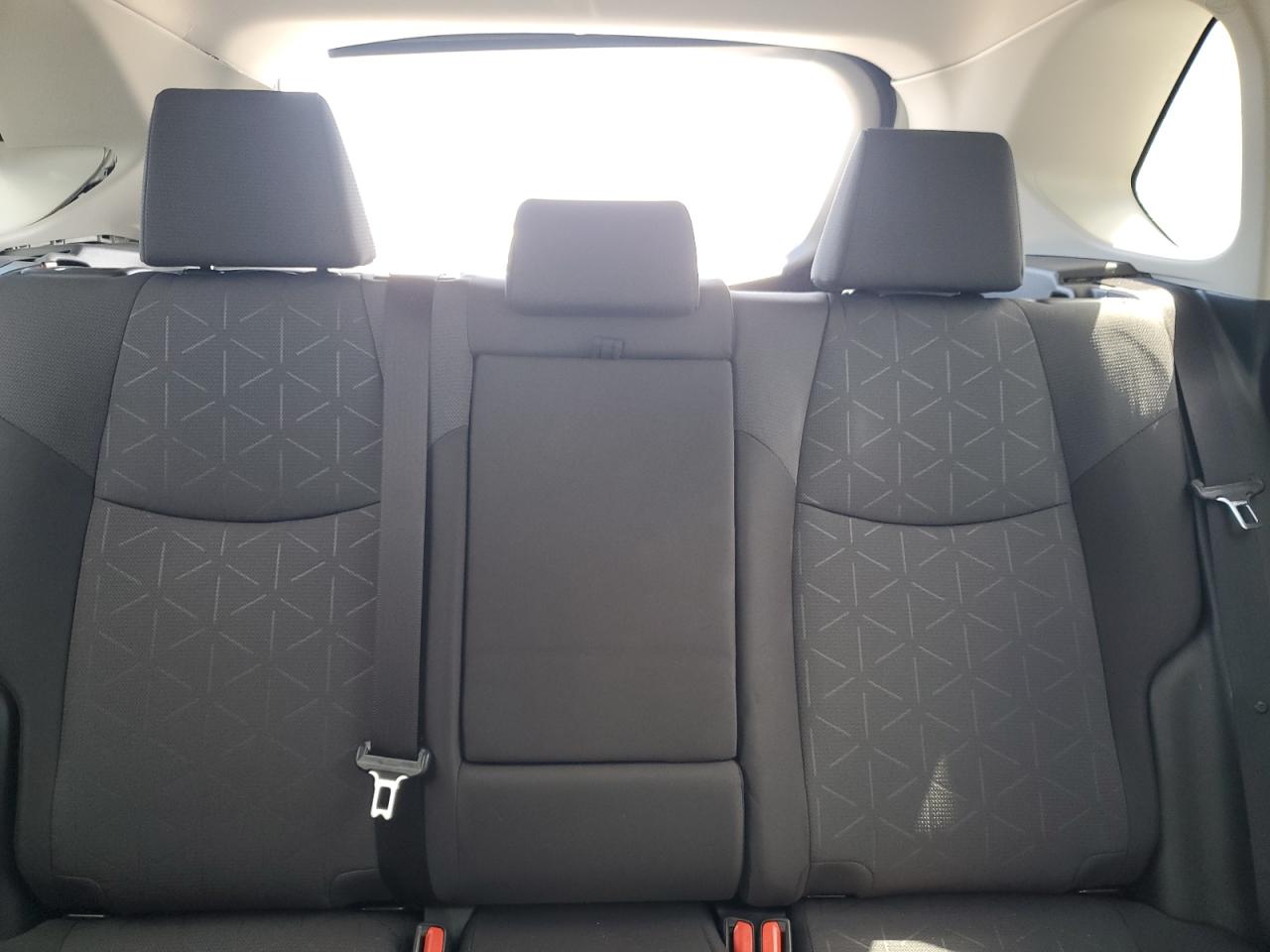 2024 TOYOTA RAV4 XLE VIN:JTMW1RFV3RD116930