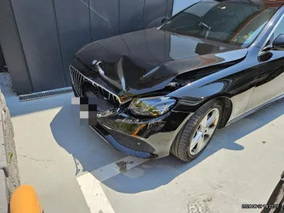 2016 Mercedes-Benz E 220 VIN: