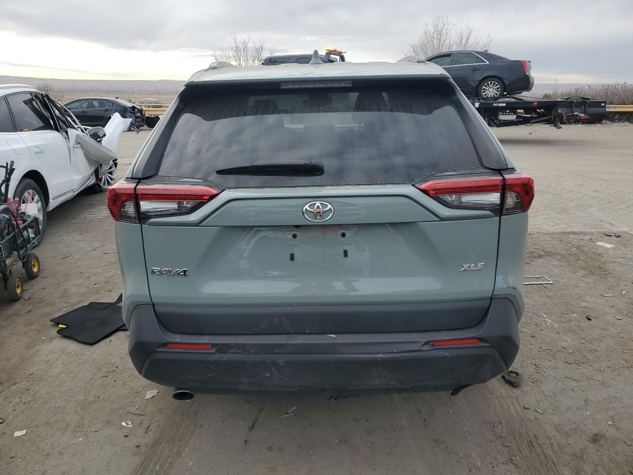 2022 TOYOTA RAV4 XLE VIN:2T3W1RFV0NW189461