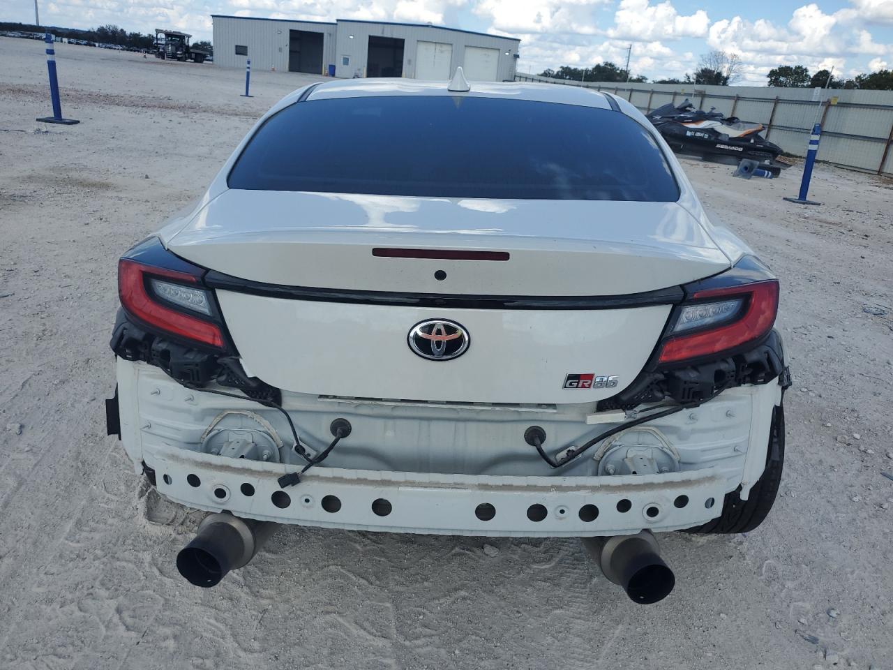 2023 TOYOTA GR 86  VIN:JF1ZNBC11P8756477