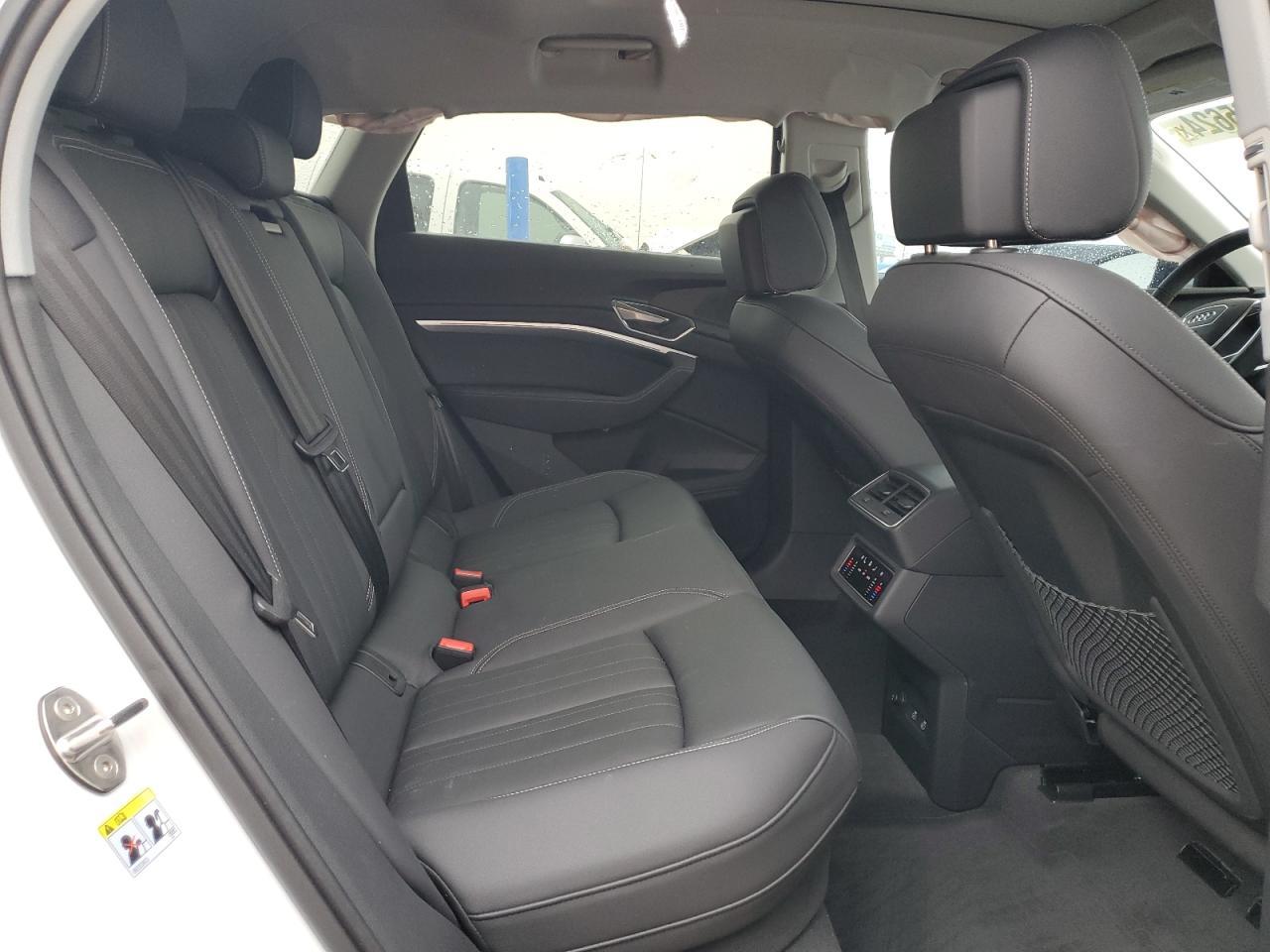 2022 AUDI E-TRON PREMIUM VIN:WA1AAAGE4NB042461