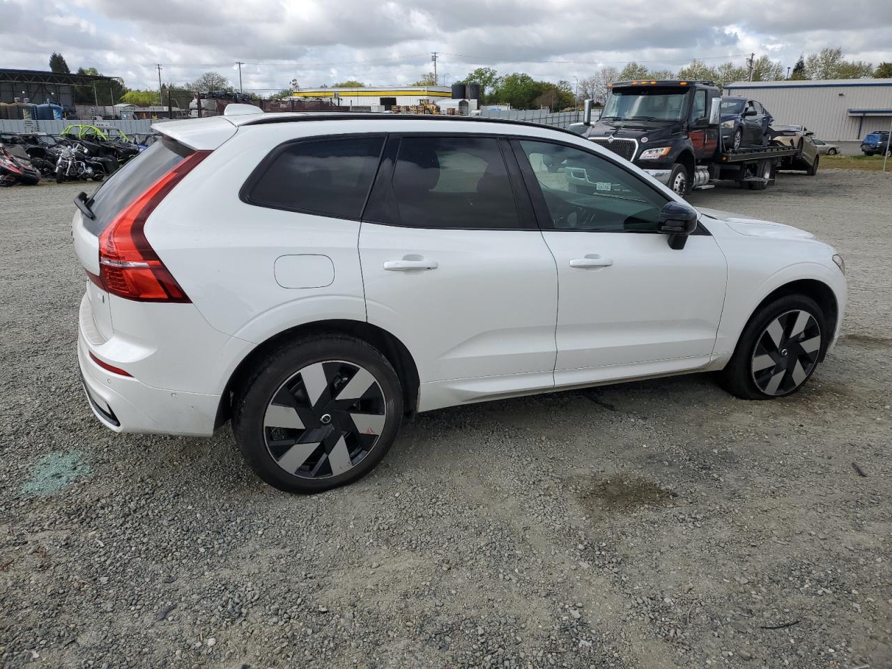 2024 VOLVO XC60 PLUS VIN:YV4H60DL1R1920388
