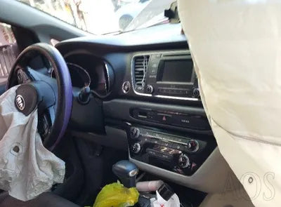 2016 Kia Carnival VIN: