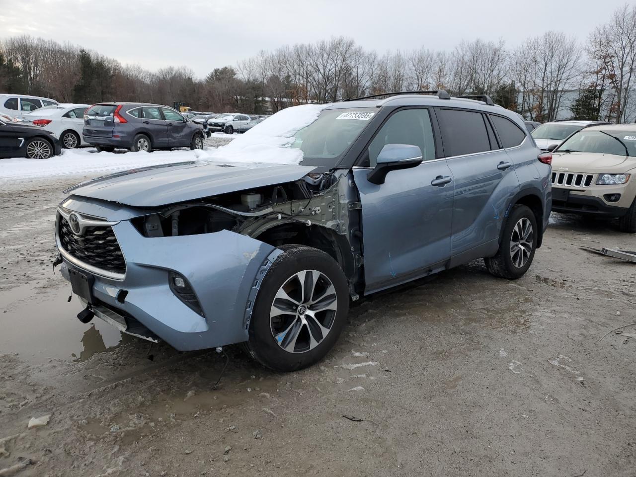 2022 TOYOTA HIGHLANDER XLE VIN:5TDGZRBH7NS183414