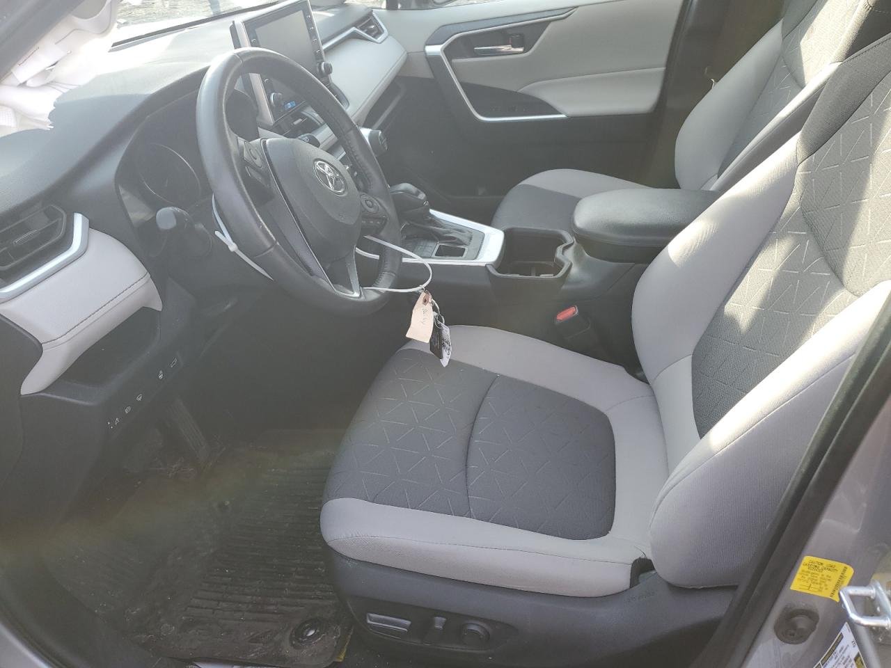 2022 TOYOTA RAV4 XLE VIN:2T3P1RFV4NW317978