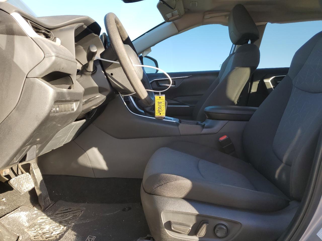 2022 TOYOTA RAV4 XLE VIN:2T3RWRFV2NW137604