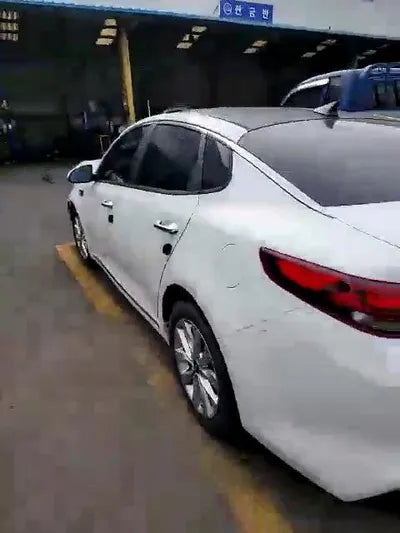 2016 Kia K5 KNAGX417GGA014670 VIN:KNAGX417GGA014670