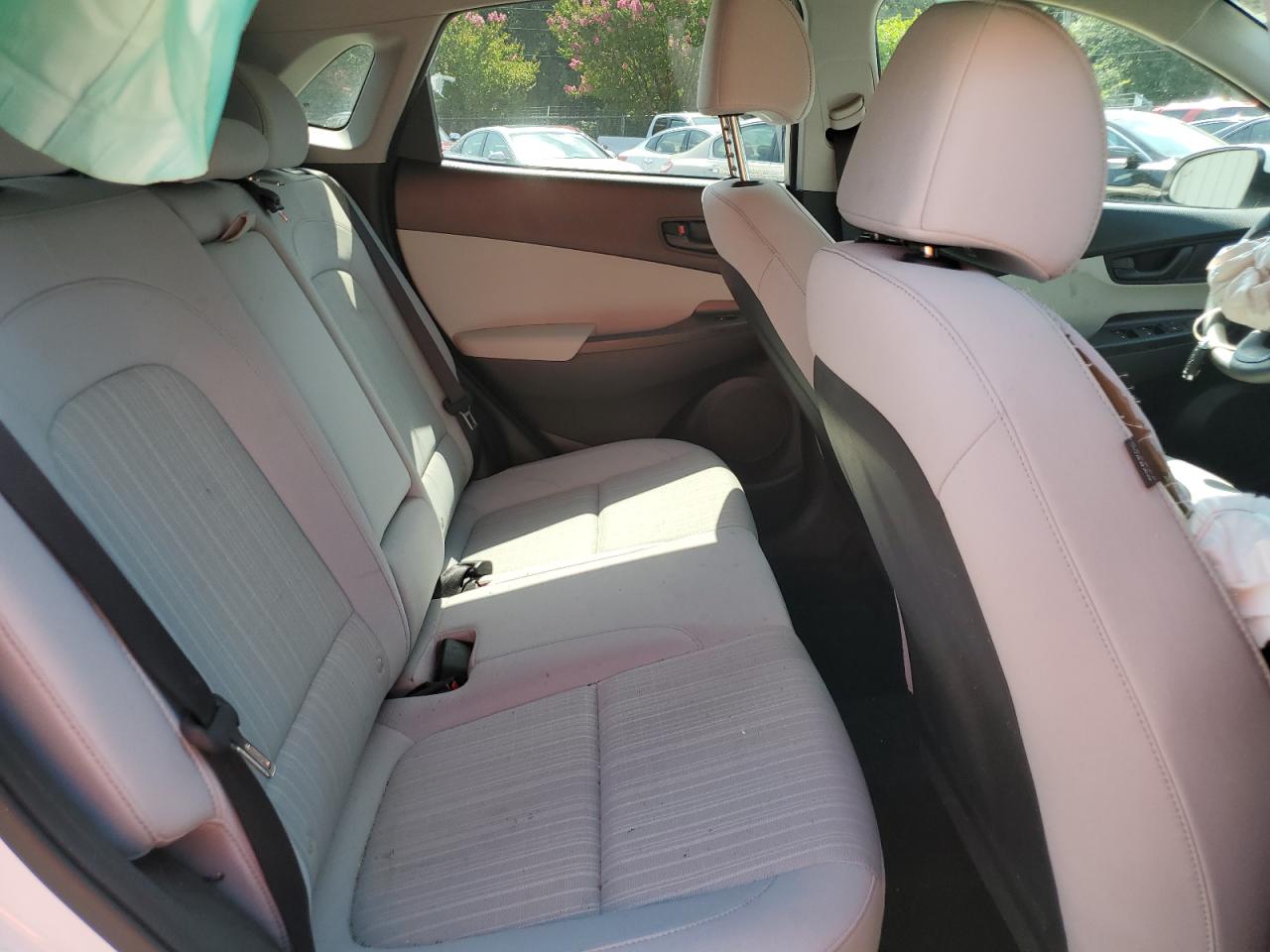 2022 HYUNDAI KONA SEL VIN:KM8K62AB4NU754095