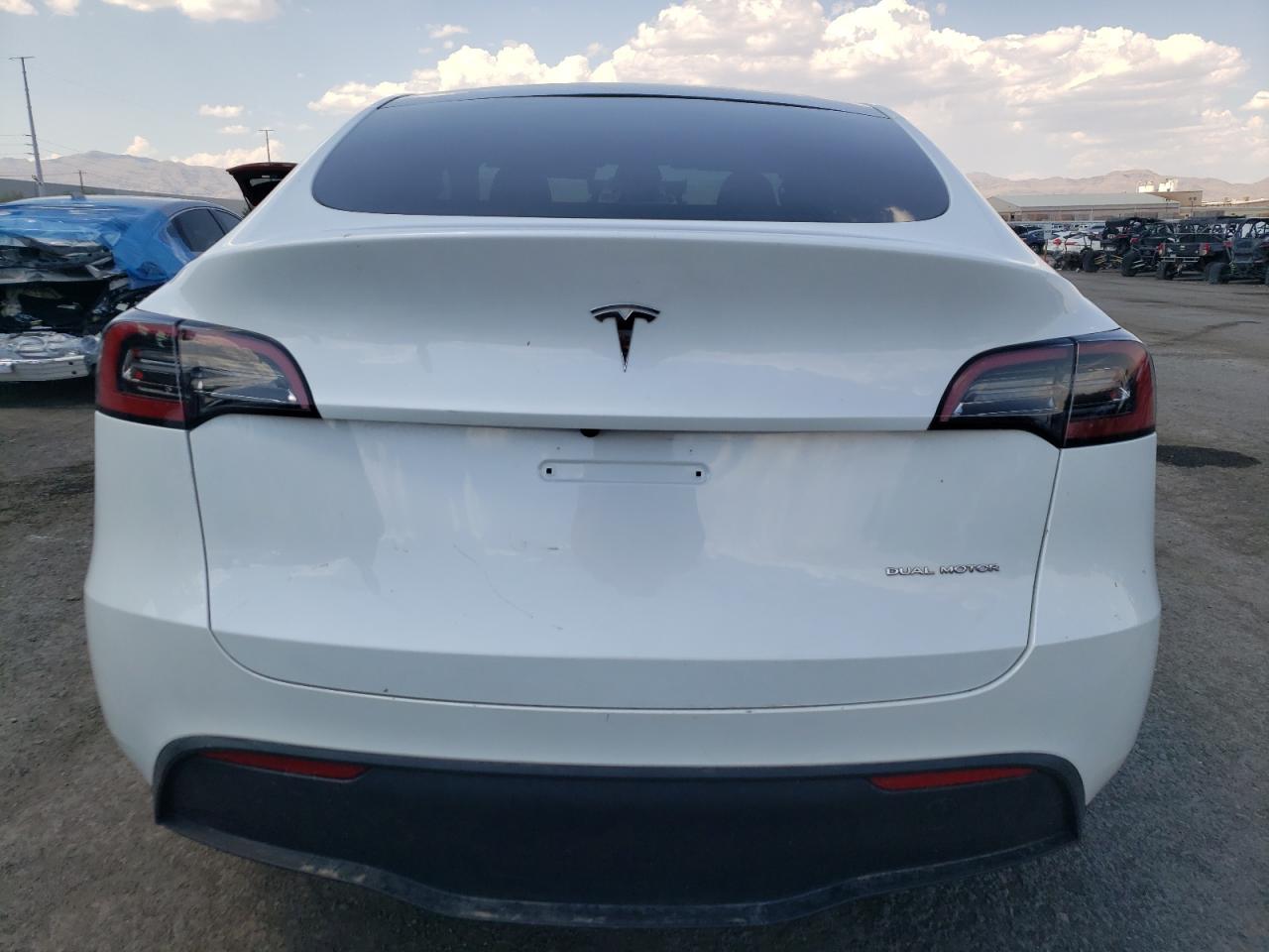 2023 TESLA MODEL Y  VIN:7SAYGDEE8PA126211