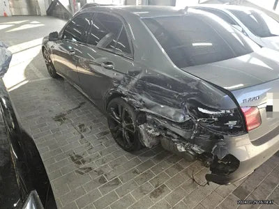 2015 Mercedes-Benz E 220 VIN: