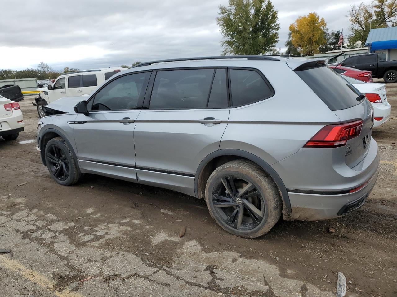 2023 VOLKSWAGEN TIGUAN SE R-LINE BLACK VIN:3VVCB7AX1PM136691