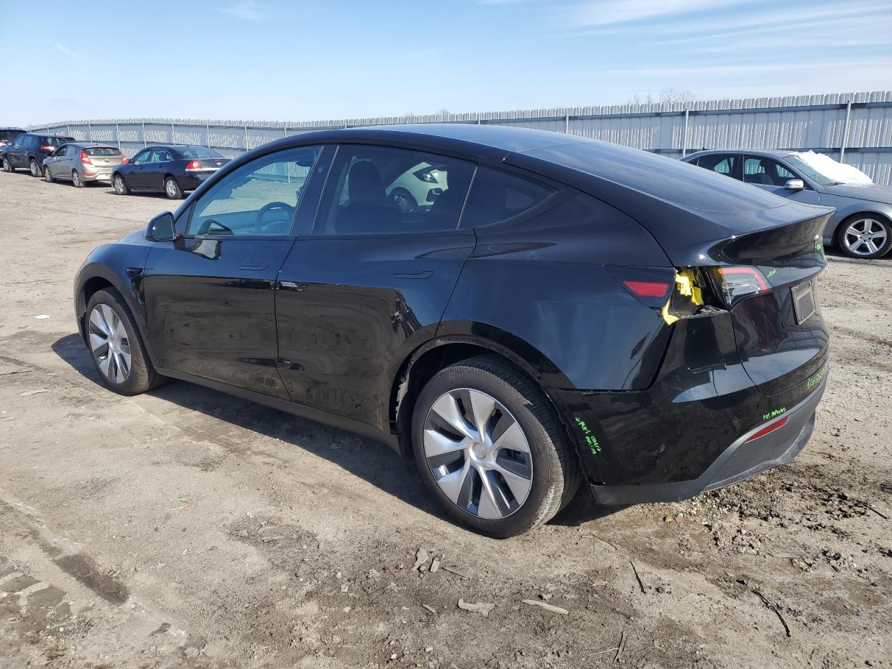 2023 TESLA MODEL Y  VIN:7SAYGDEE1PA212752