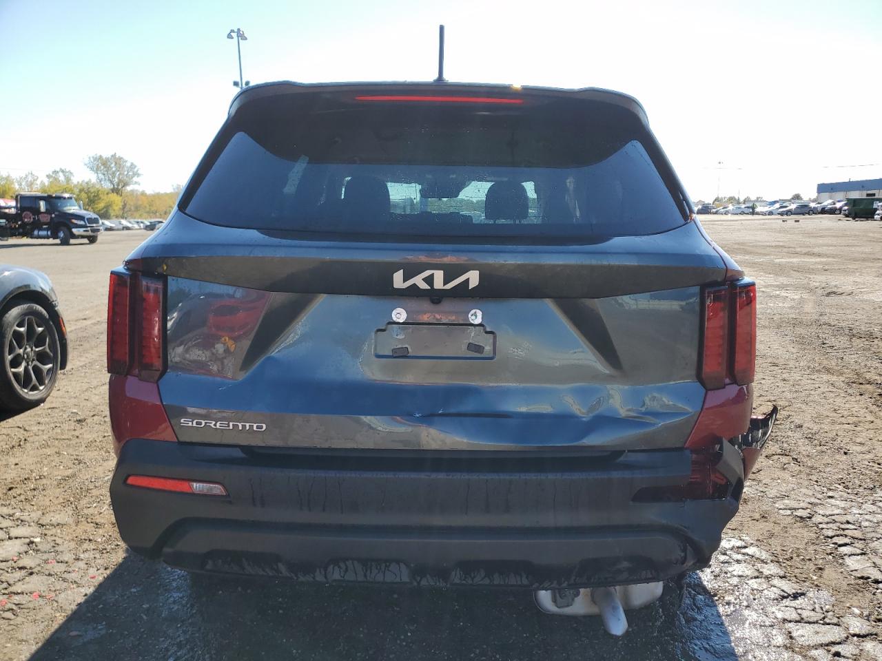 2023 KIA SORENTO LX VIN:5XYRGDLC0PG177250