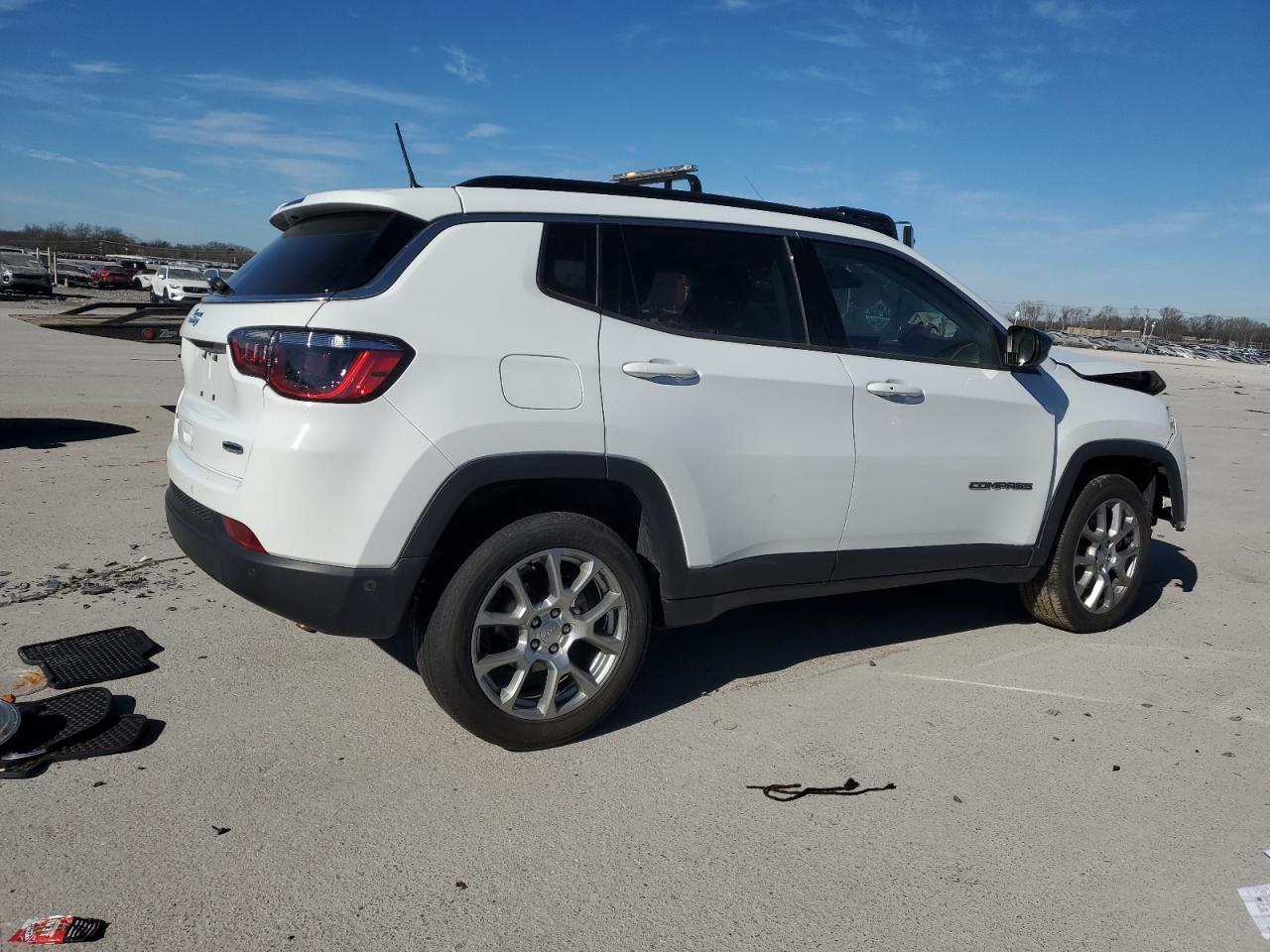 2022 JEEP COMPASS LATITUDE LUX VIN:3C4NJDFB4NT117495