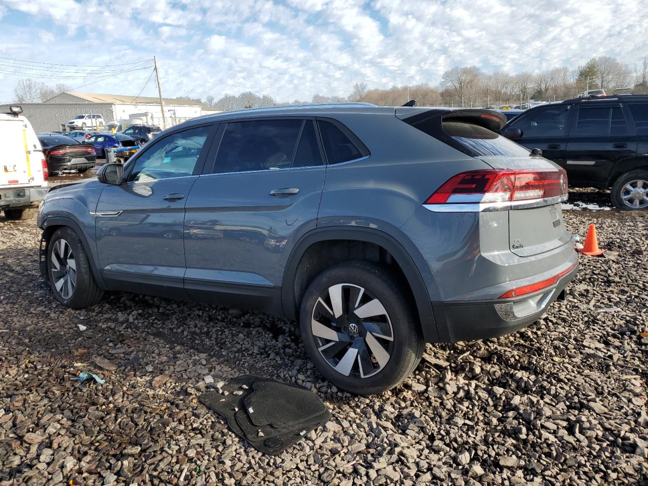 2024 VOLKSWAGEN ATLAS CROSS SPORT SE VIN:1V2WE2CA7RC256058