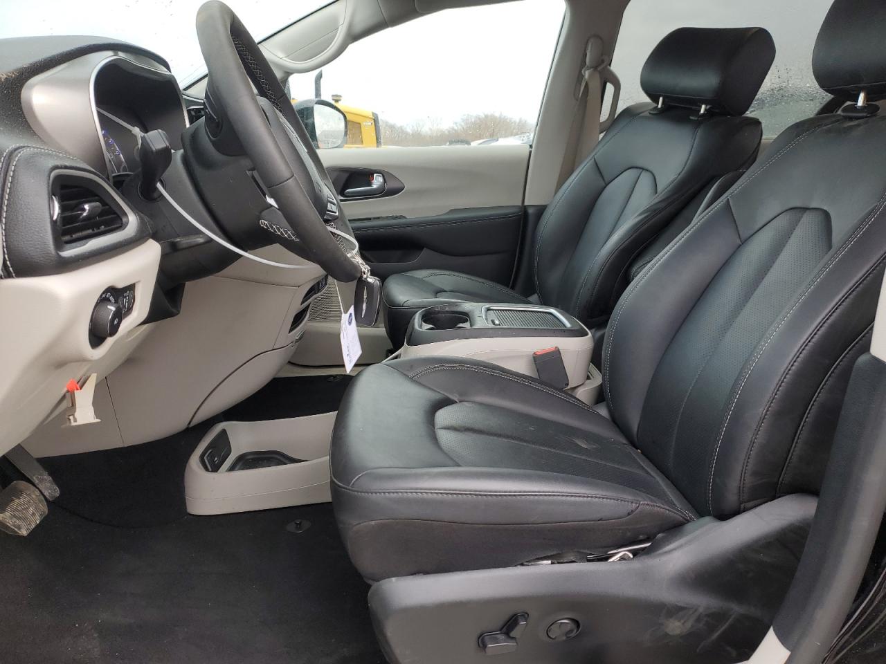 2024 CHRYSLER PACIFICA TOURING L VIN:2C4RC1BG7RR166100