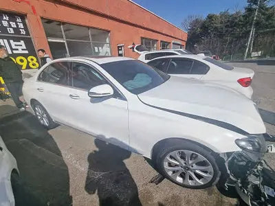 2019 Mercedes-Benz E 300 WDDZF4JB4KA498073 VIN:WDDZF4JB4KA498073