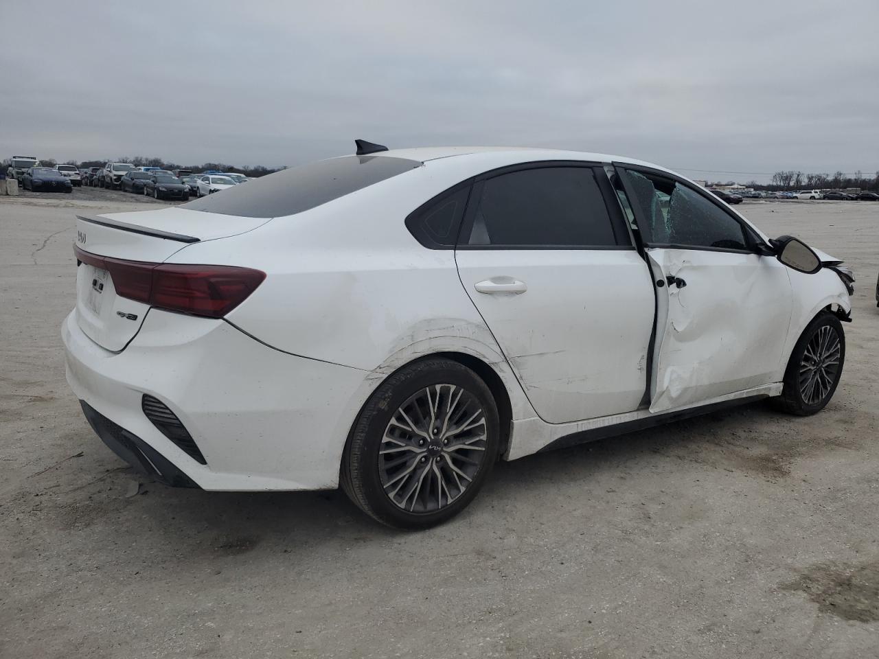 2022 KIA FORTE GT LINE VIN:5NMJBCAE8PH277418