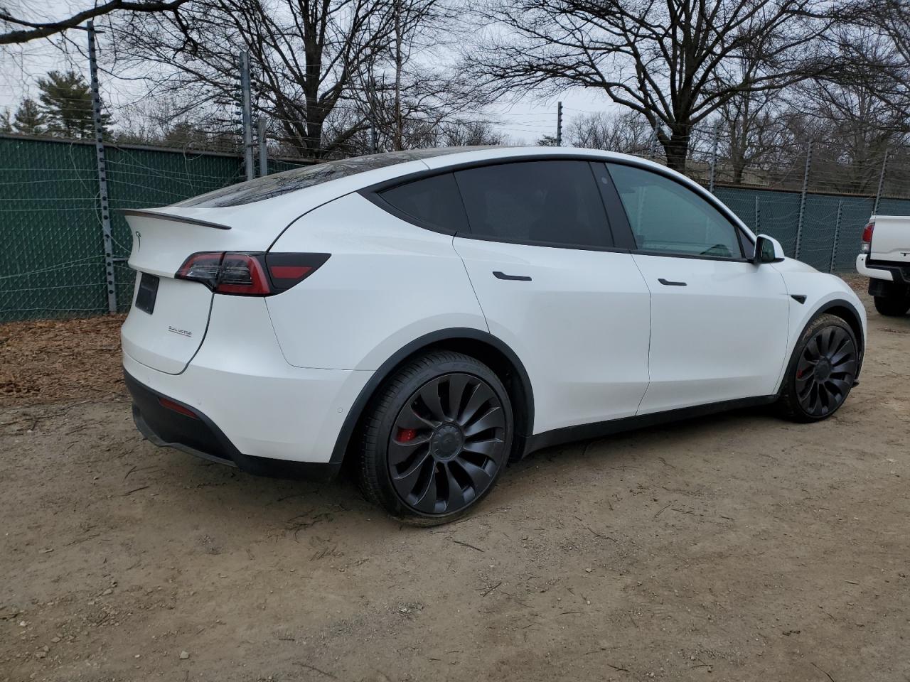 2022 TESLA MODEL Y  VIN:7SAYGDEF7NF311990