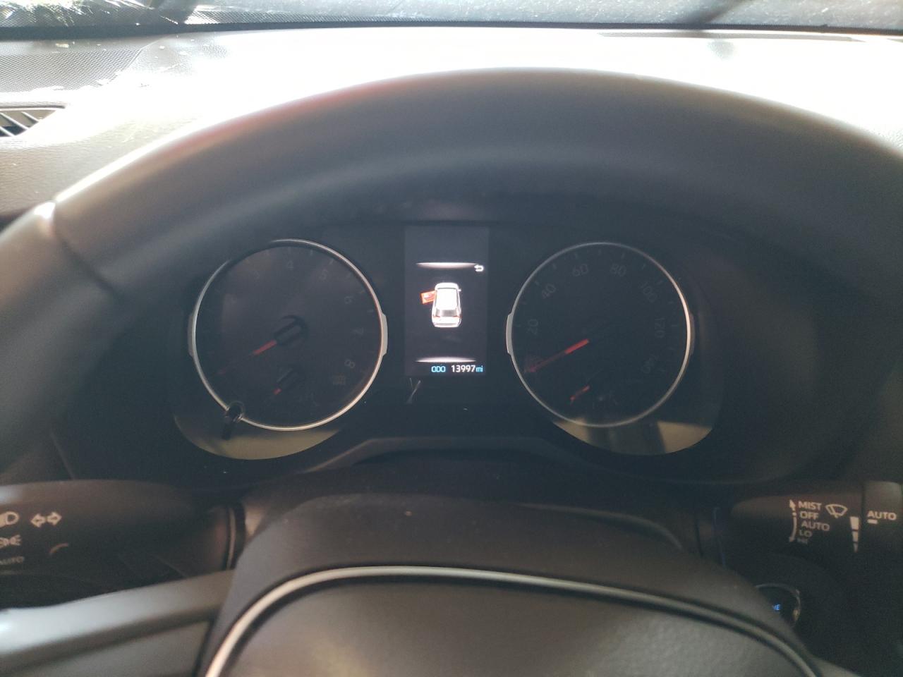 2022 TOYOTA RAV4 XLE VIN:JTMP1RFVXND086601