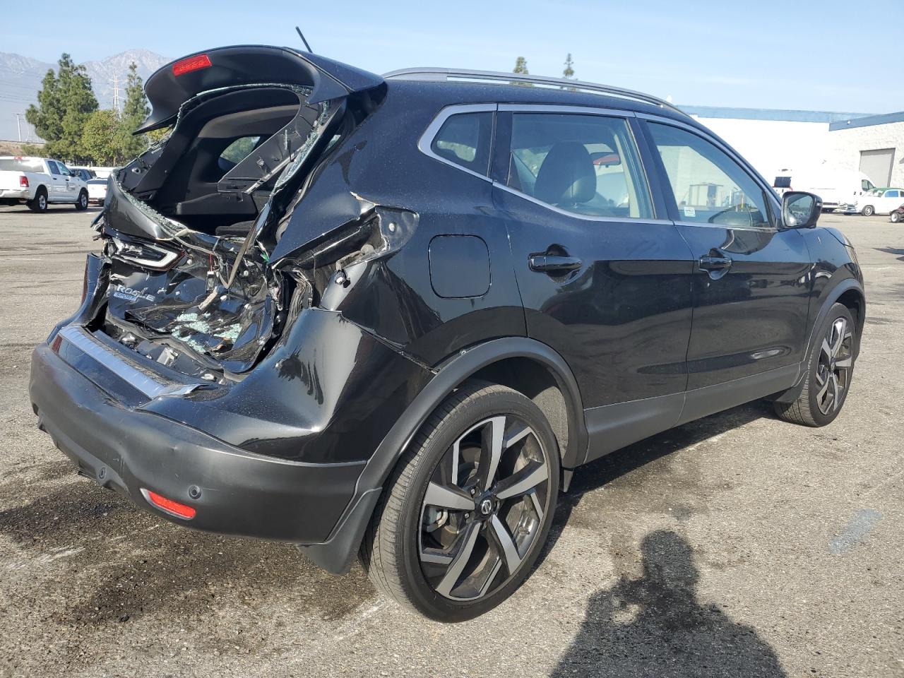 2022 NISSAN ROGUE SPORT SL VIN:JN1BJ1CW5NW493158