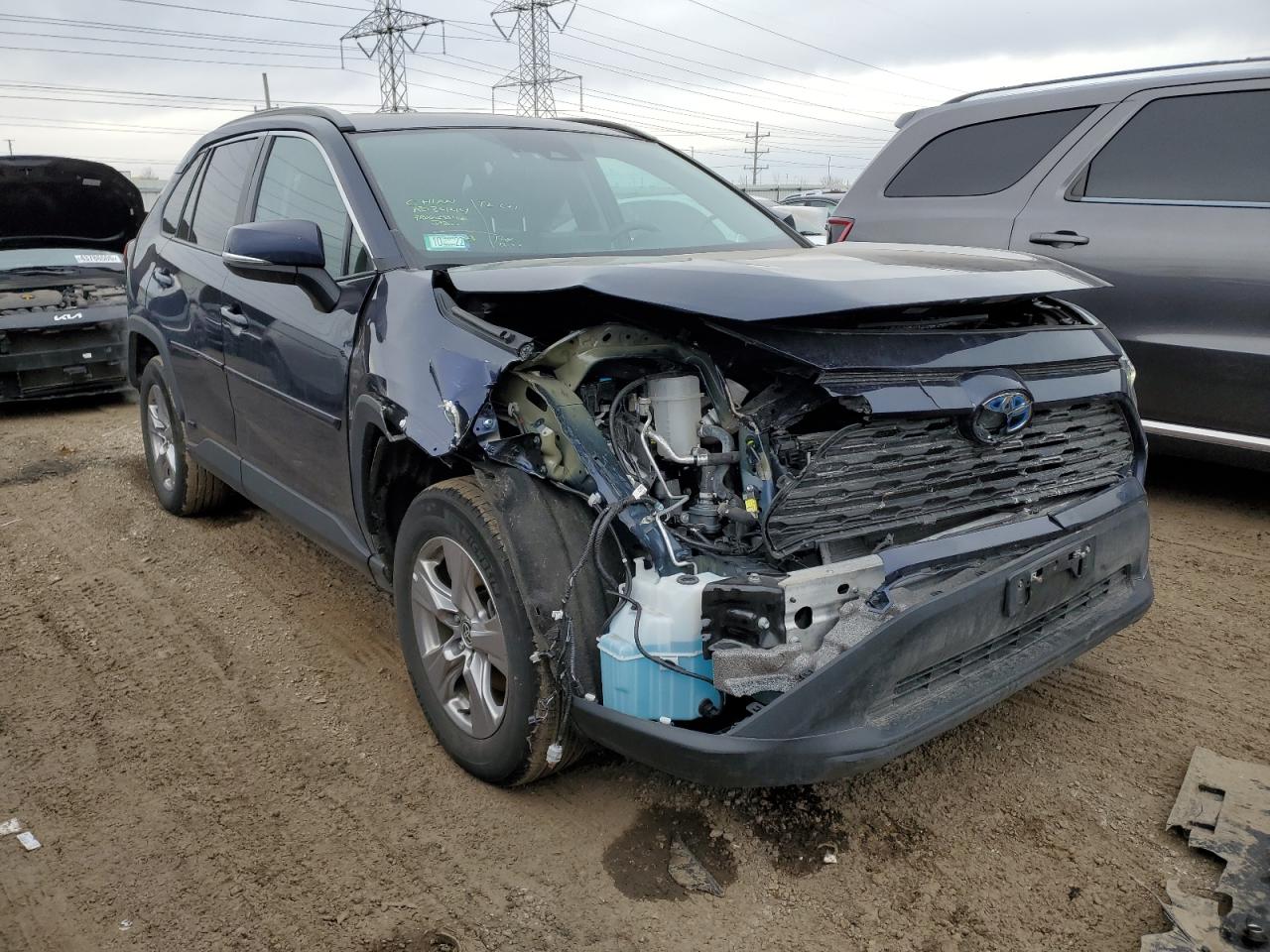 2022 TOYOTA RAV4 XLE VIN:2T3RWRFV9NW142167