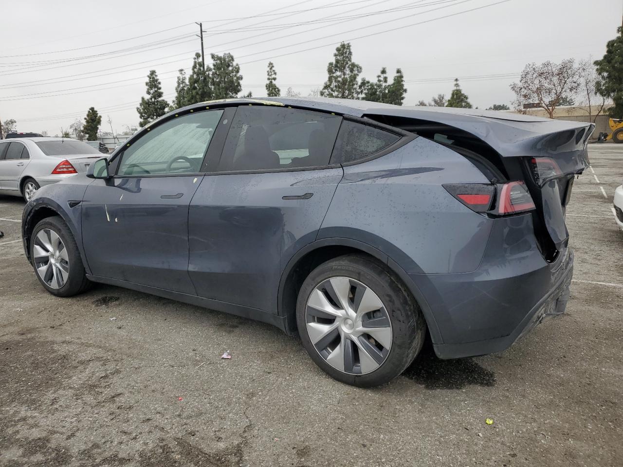 2023 TESLA MODEL Y  VIN:7SAYGDEE6PA103185