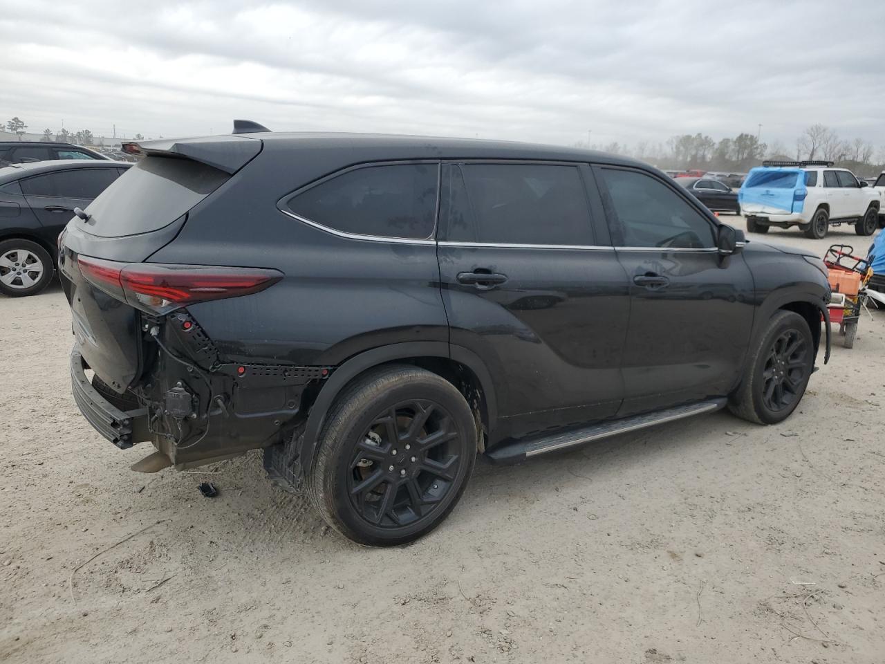 2024 TOYOTA HIGHLANDER LE VIN:5TDKDRAH5RS052255