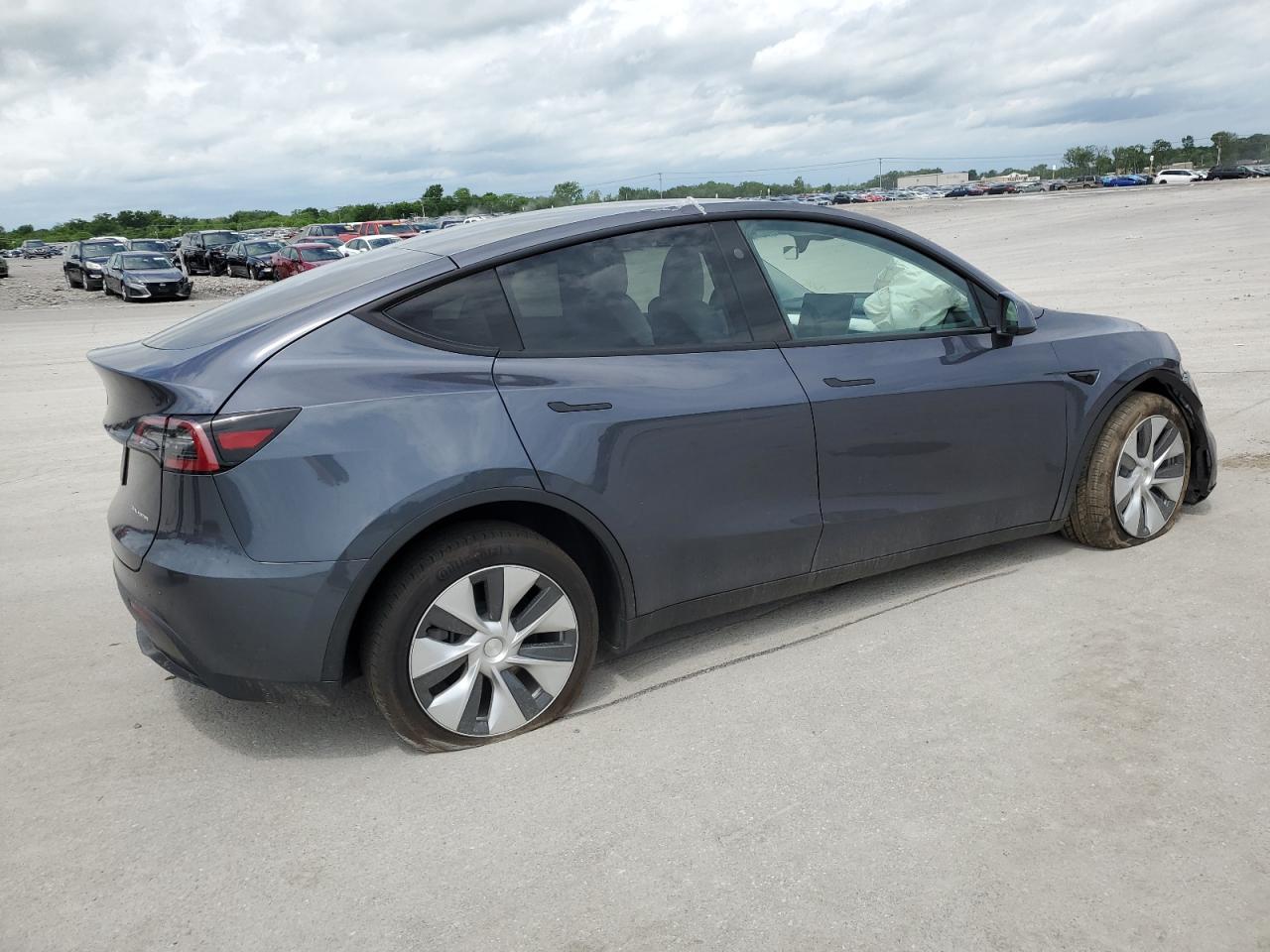 2023 TESLA MODEL Y  VIN:7SAYGDEE2PF835655