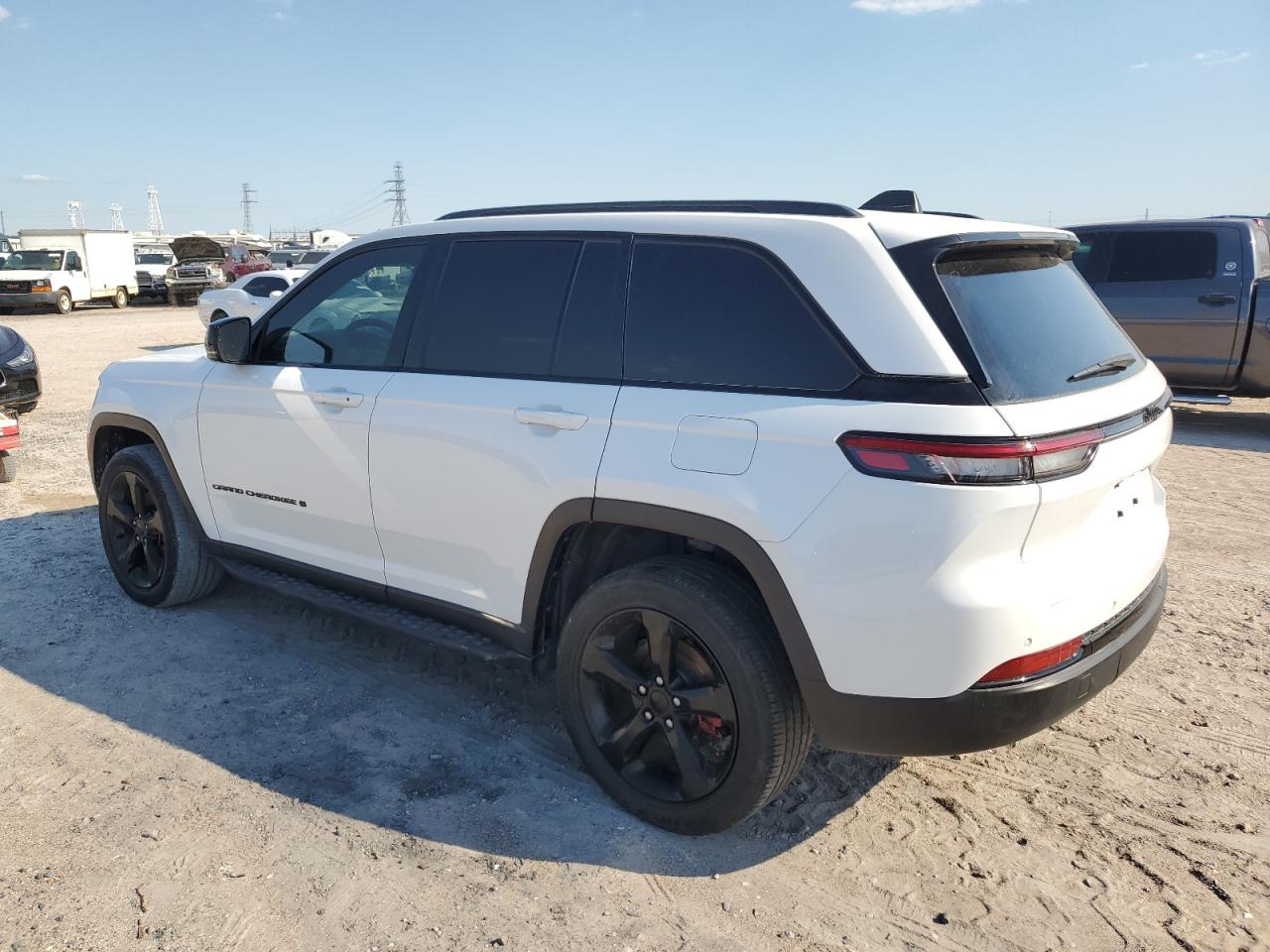 2022 JEEP GRAND CHEROKEE LAREDO VIN:1C4RJGAGXN8586563