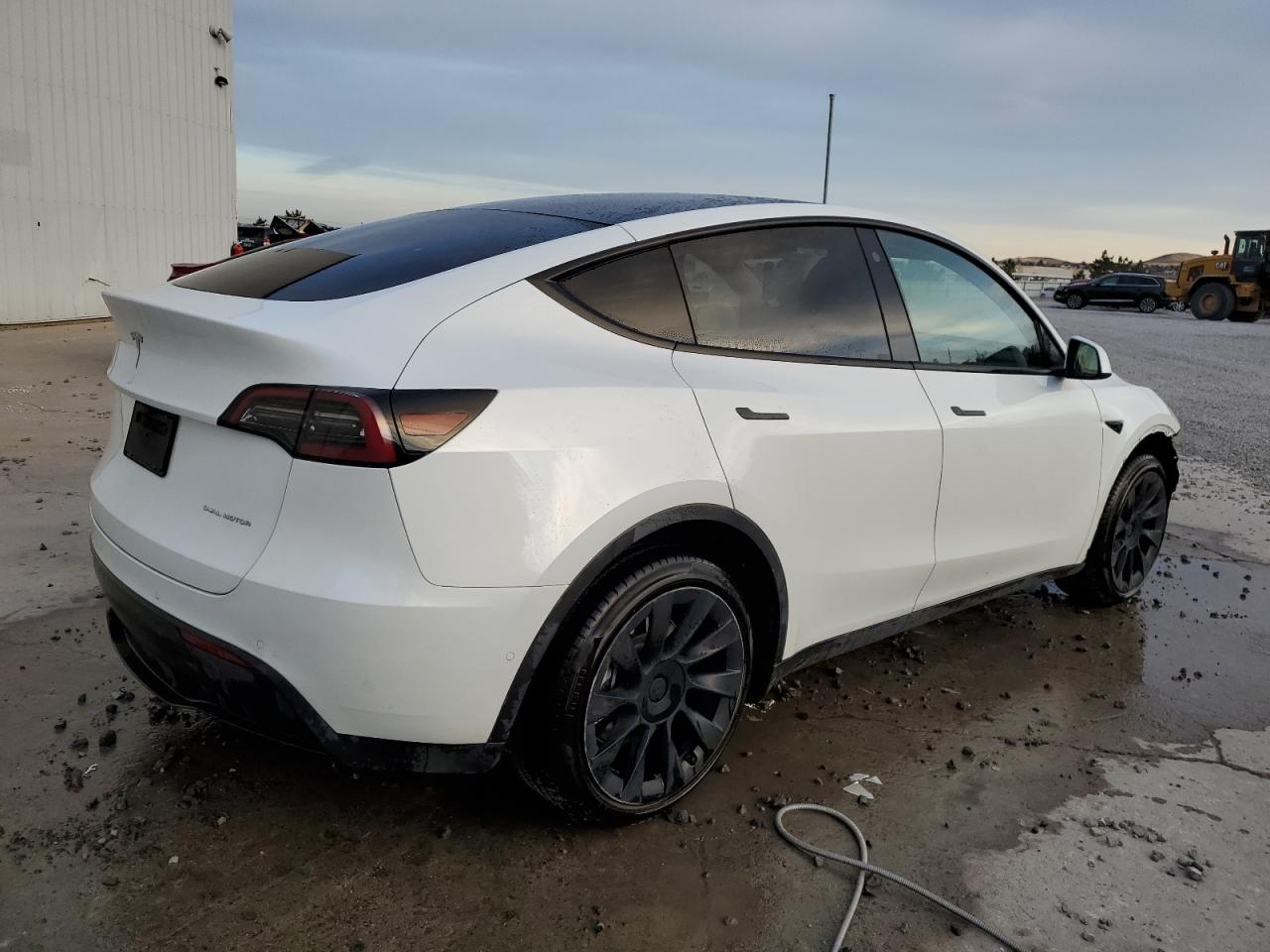 2022 TESLA MODEL Y  VIN:7SAYGAEE0NF568396