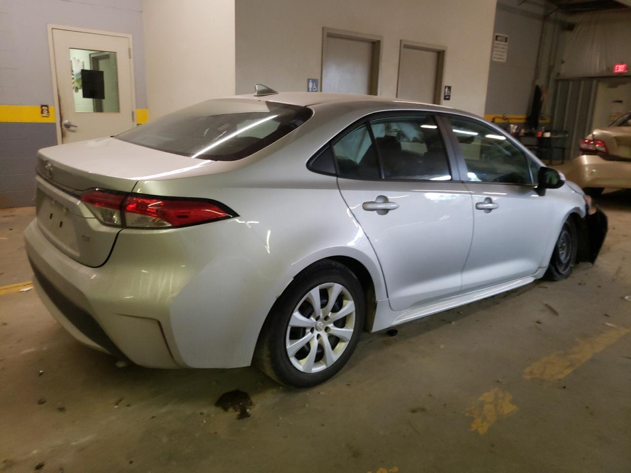 2022 TOYOTA COROLLA LE VIN:5YFEPMAE6NP333822