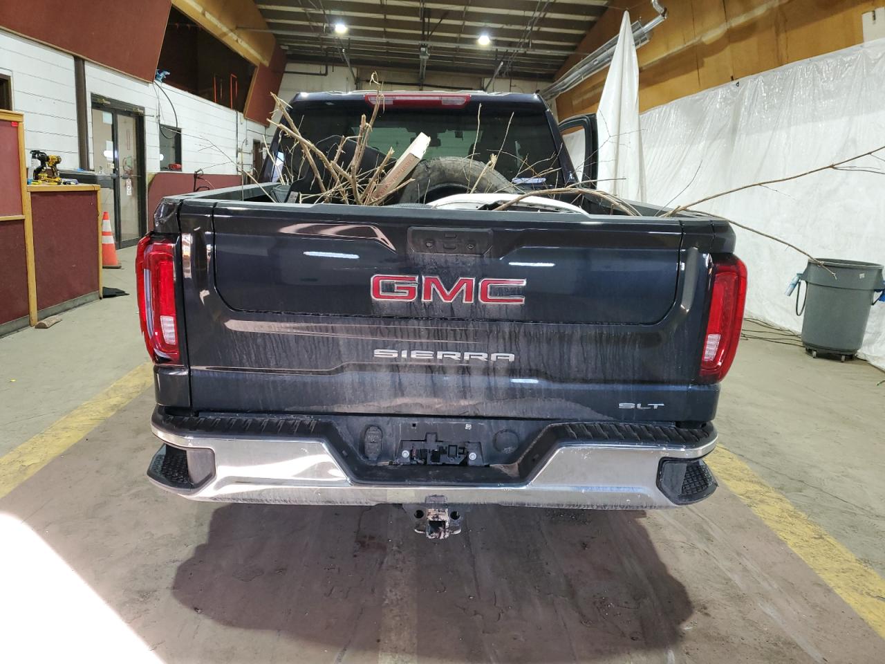 2024 GMC SIERRA K1500 SLT VIN:1GTUUDEDXRZ297022