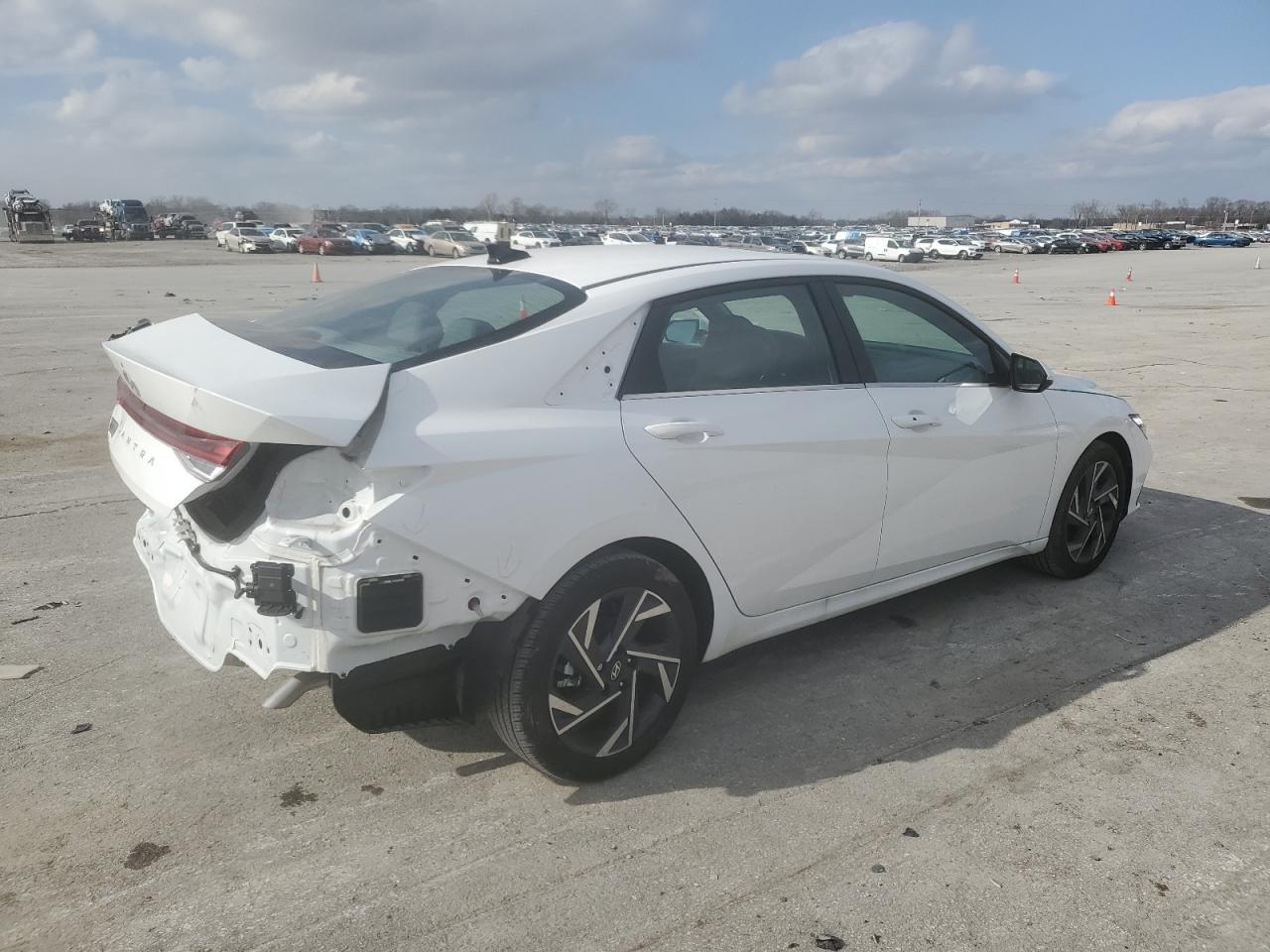 2024 HYUNDAI ELANTRA SEL VIN:KMHLS4DG1RU807019