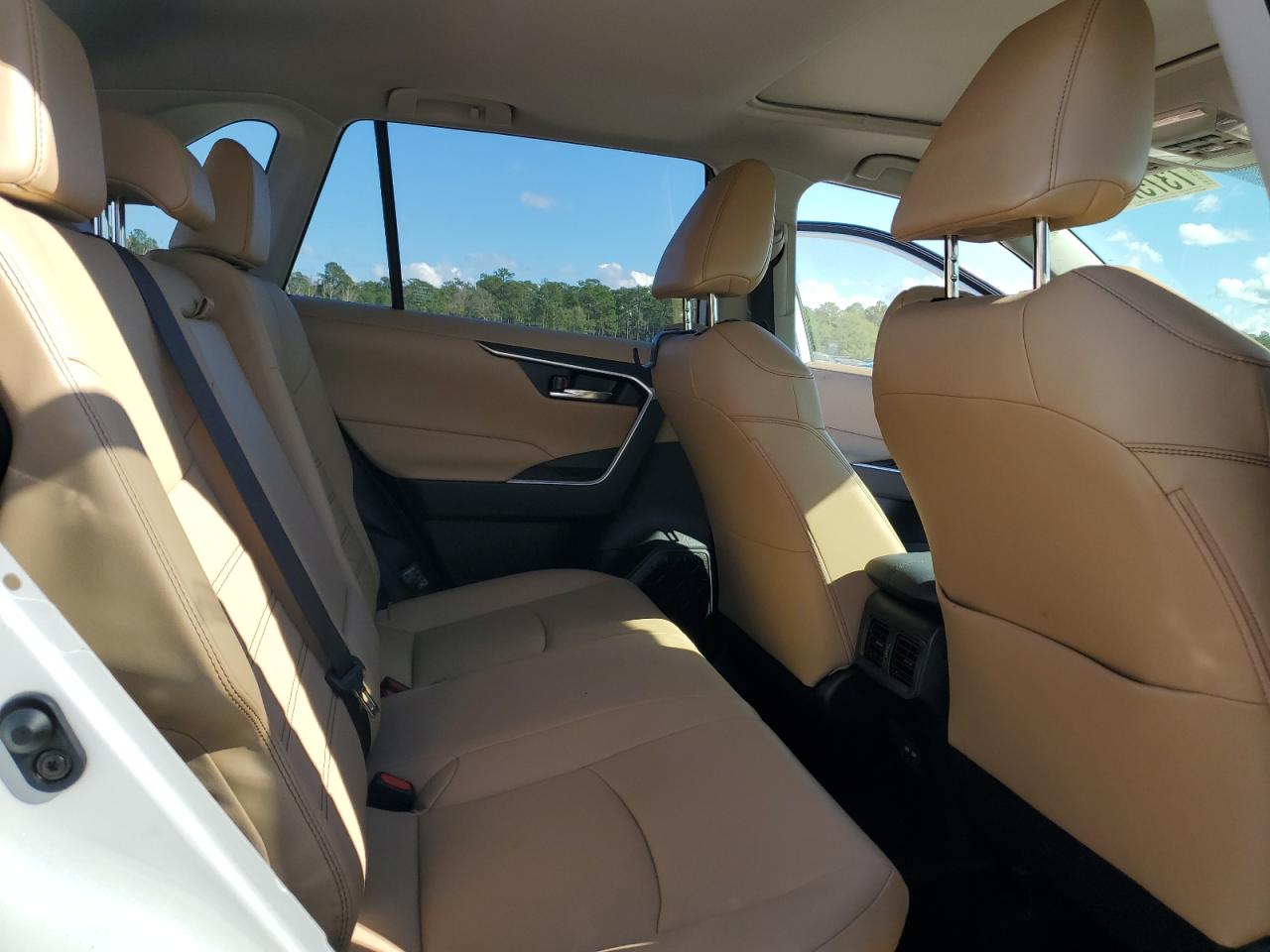 2022 TOYOTA RAV4 XLE PREMIUM VIN:JTMB6RFV8ND533924
